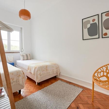 Light-Filled & Renovated Apartment, By Timecooler Lissabon Buitenkant foto
