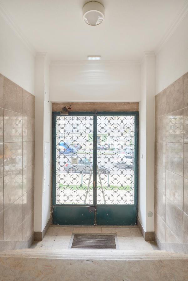 Light-Filled & Renovated Apartment, By Timecooler Lissabon Buitenkant foto